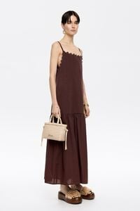 Vestido bimateria tirantes marr&oacute;n oscuro