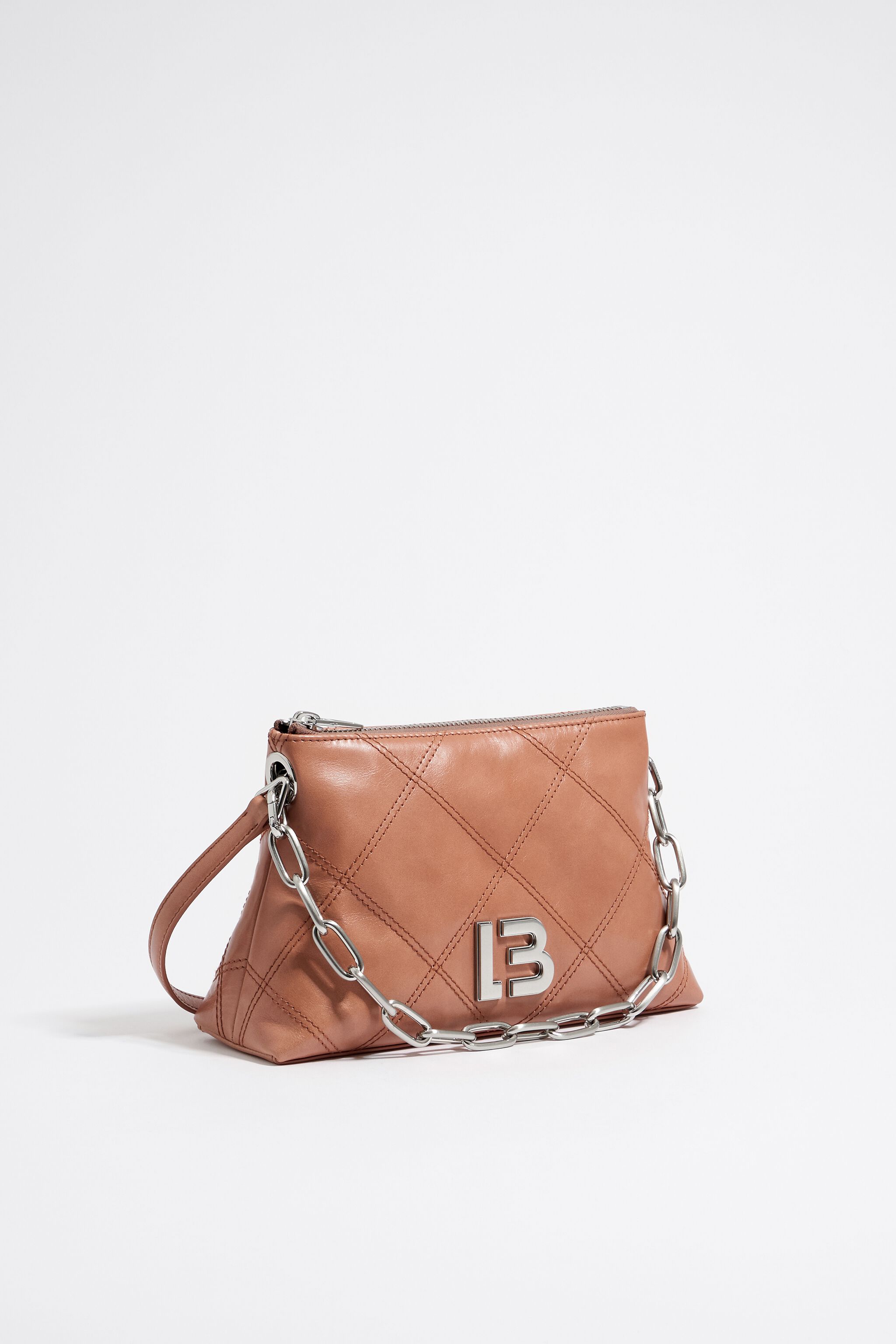 Bolso trapecio pequeno piel rosa empolvado