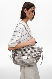 Bolso shopper grande trenzado piel plateado