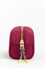 Neceser semiovalado nylon frambuesa Neceser semiovalado nylon frambuesa
