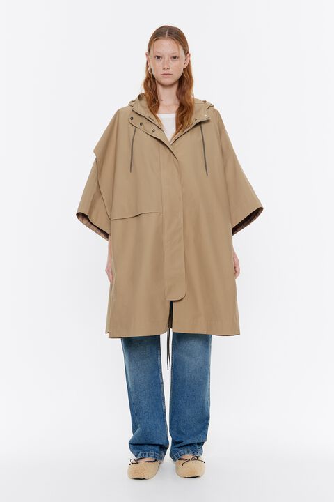 Capa oversize capucha camel Capa oversize capucha camel