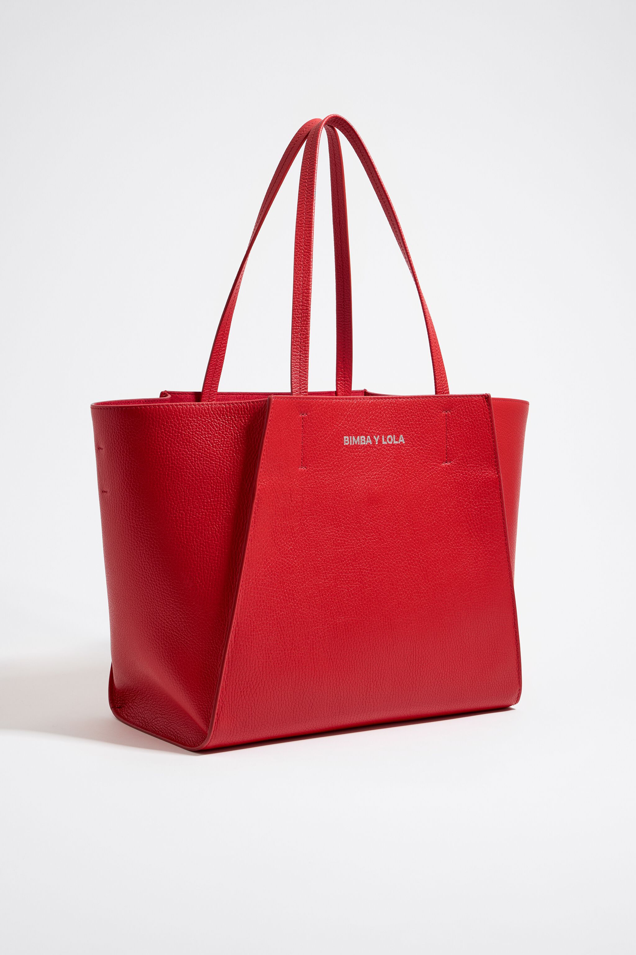 El bolso rojo 2025