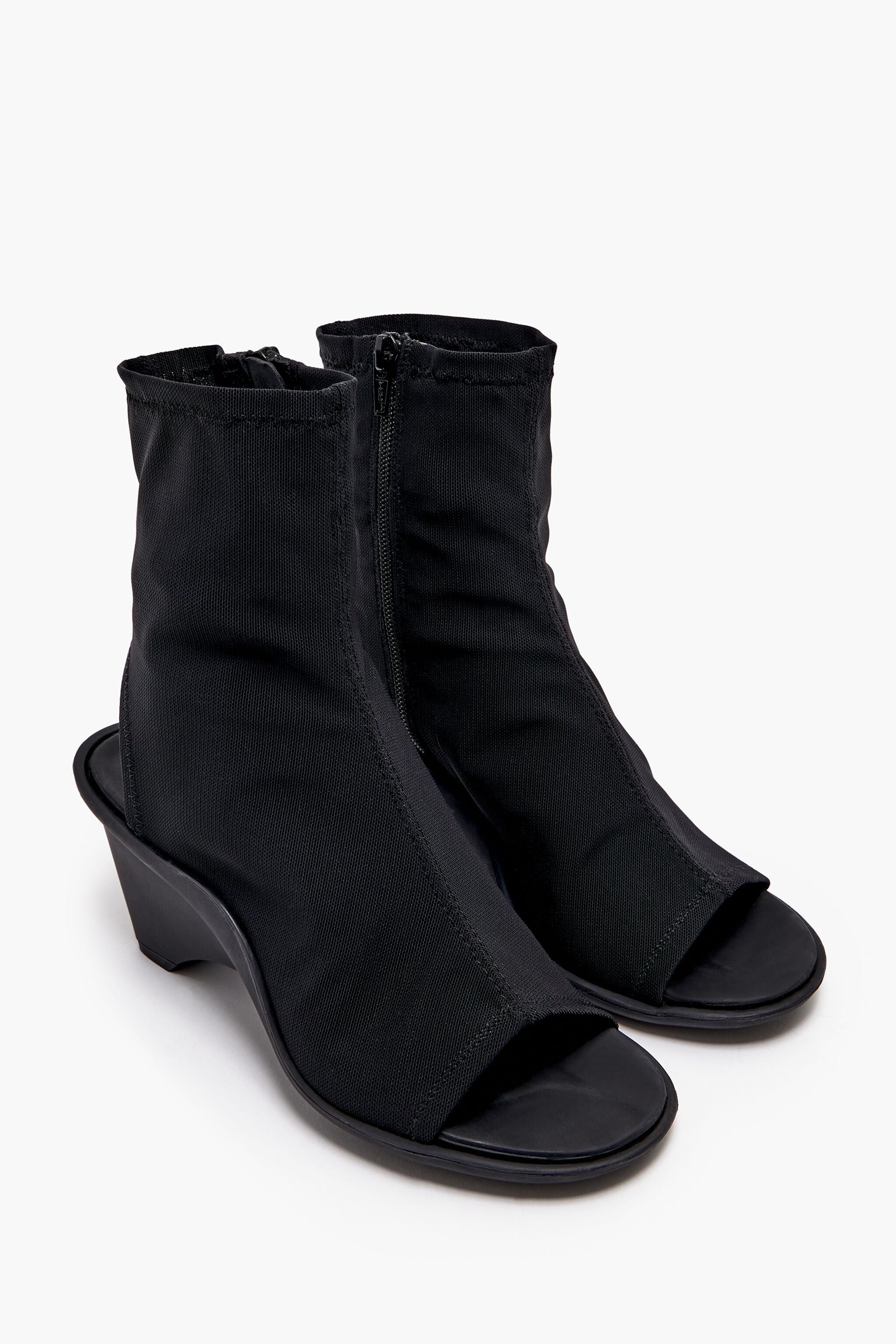 Sandalia abotinada outlet negra
