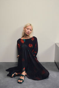 Vestido fruncido falda tul Ribbon Roses negro