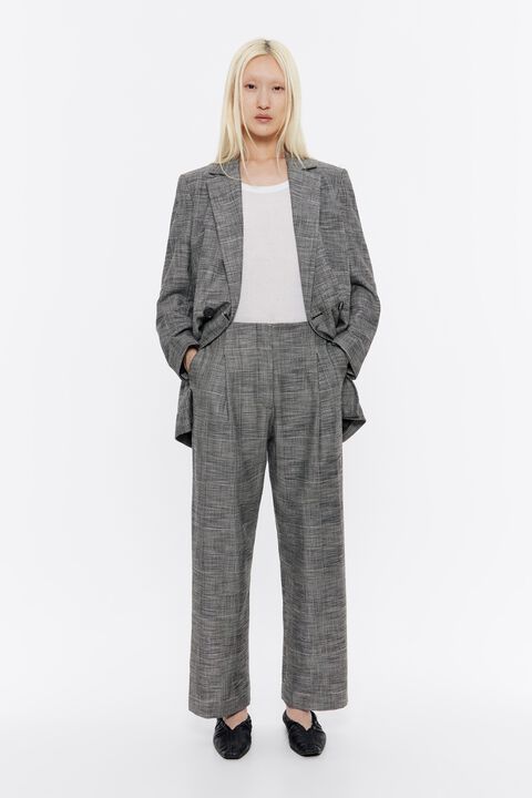 Pantalón pinzas cuadros negro Pantalón pinzas cuadros negro