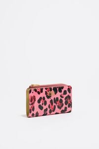 Cartera compacta textura brillo Leopard fresa