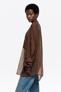 Camisa oversize mini piedras marr&oacute;n oscuro