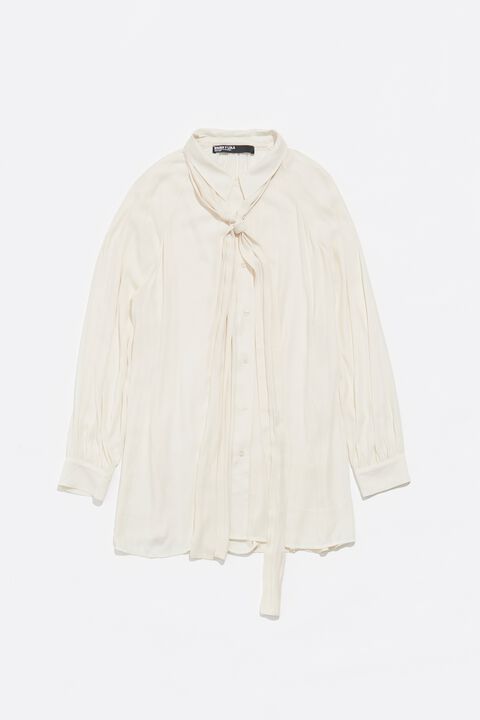 Blusa larga lazada crema Blusa larga lazada crema