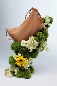 Bolso Trapecio mediano serraje natural