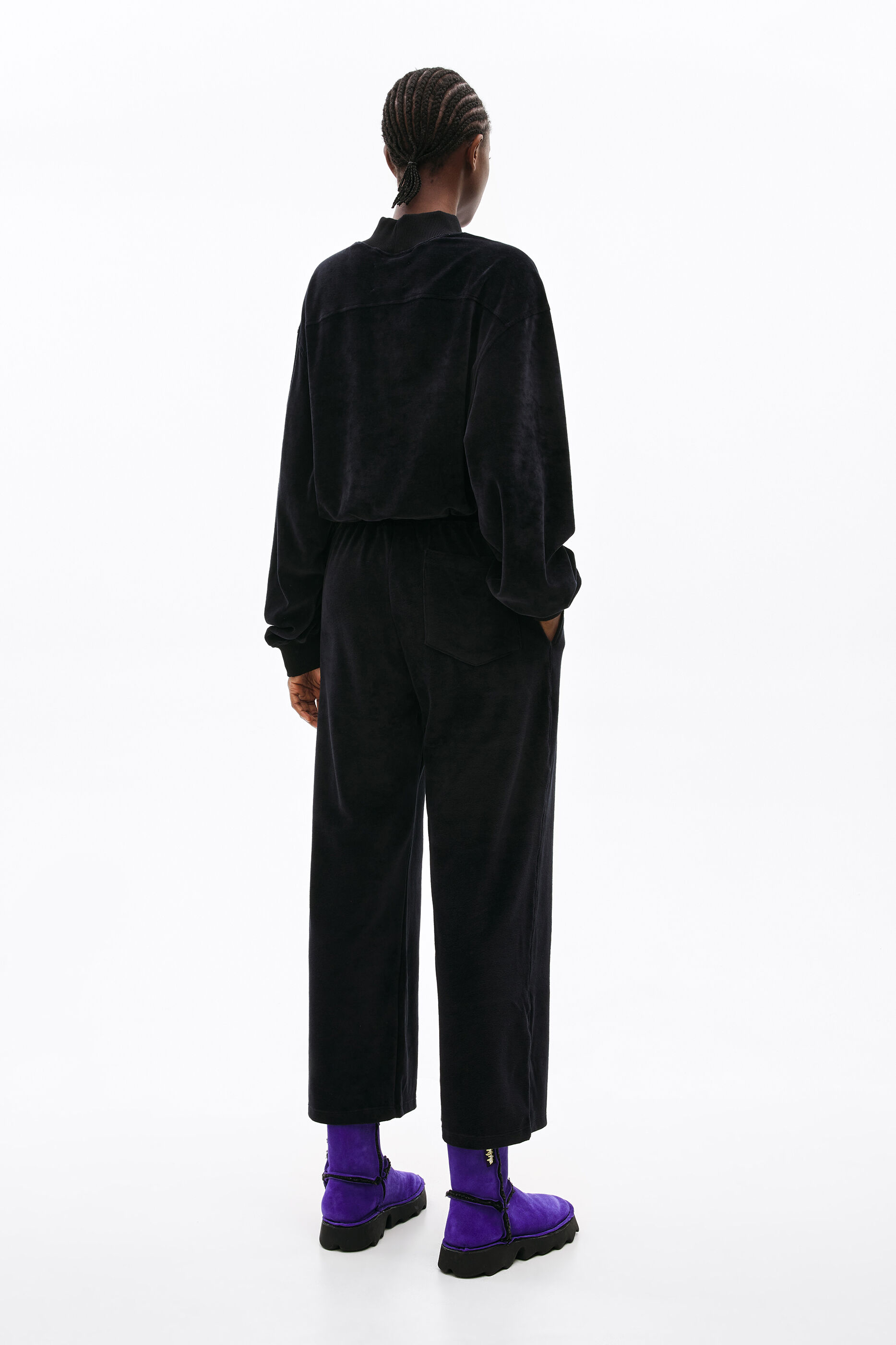 Pantalón jogger terciopelo negro