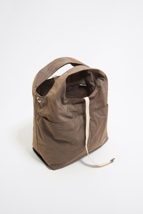 Bolso mediano Paper nylon visón Bolso mediano Paper nylon visón