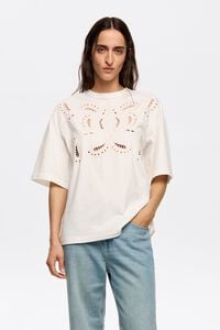 Camiseta bordada cruda Camiseta bordada cruda