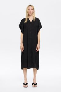 Vestido fluido midi negro